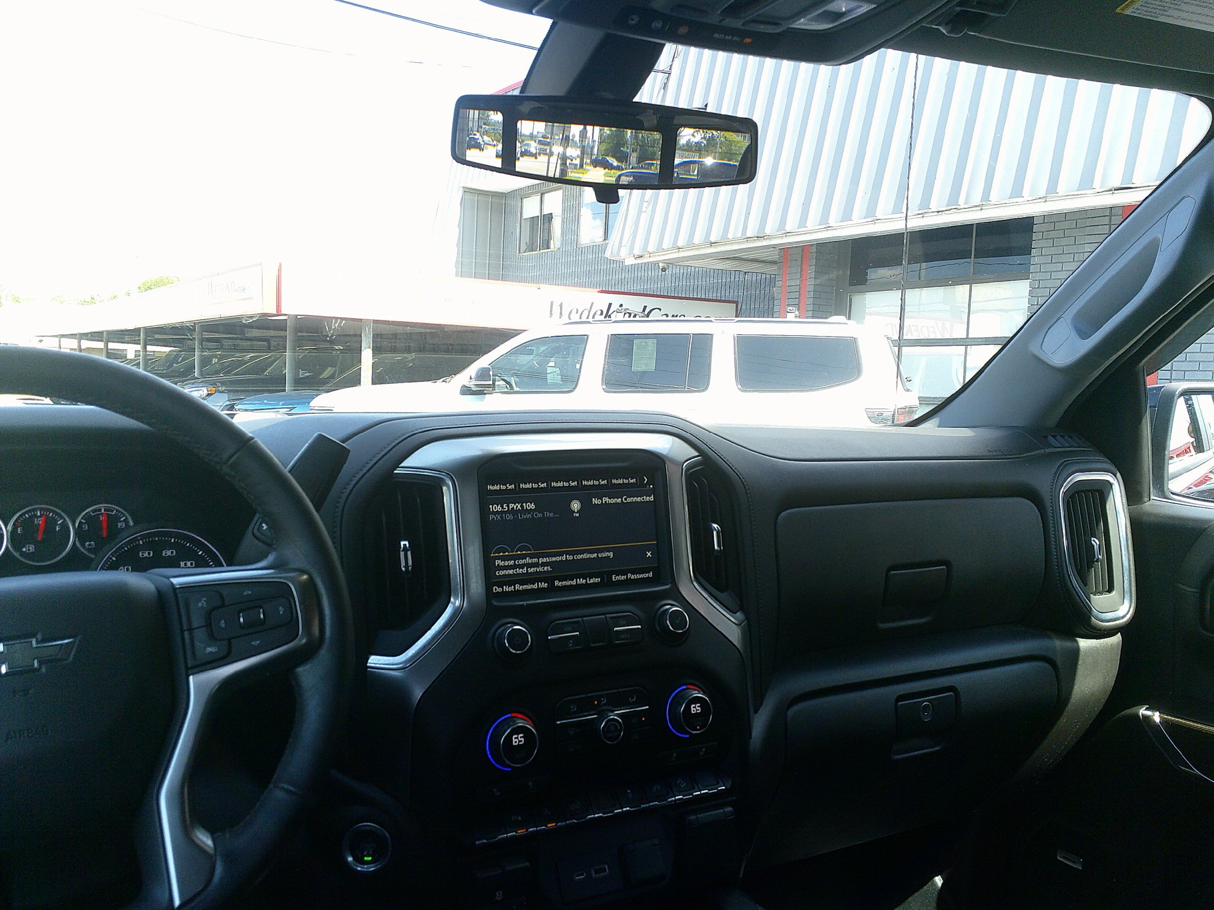 Used 2021 Chevrolet Silverado 1500 LT Trail Boss w/ LT Trail Boss Premium Package AWD/4WD image 19