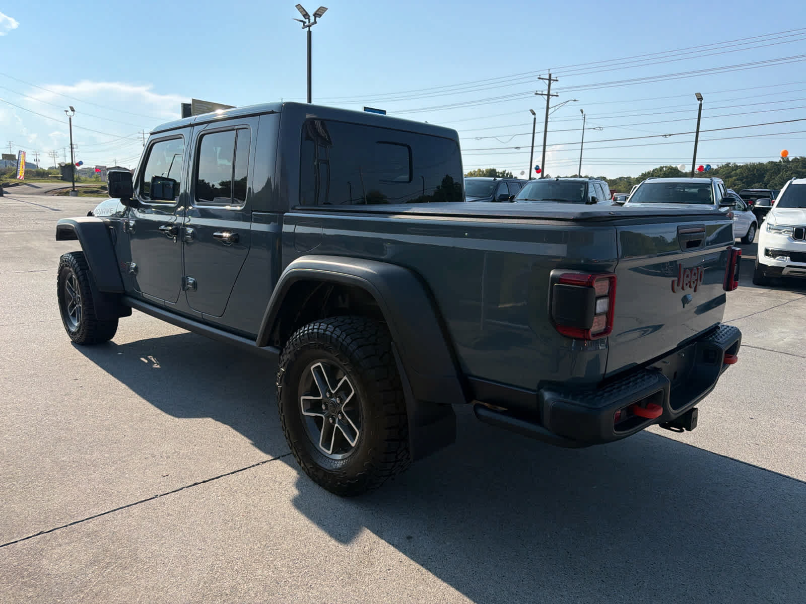 Used 2025 Jeep Gladiator Mojave w/ Steel Bumper Group AWD/4WD image 5