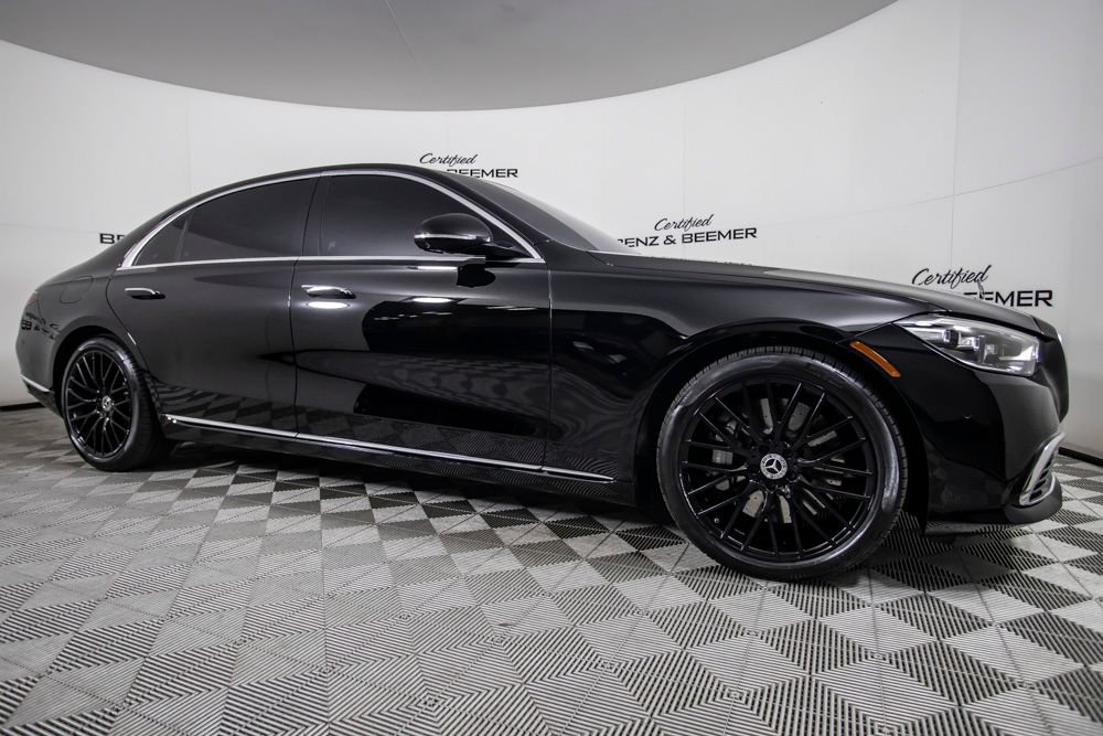 Used 2025 Mercedes-Benz S 580 4MATIC Sedan image 2