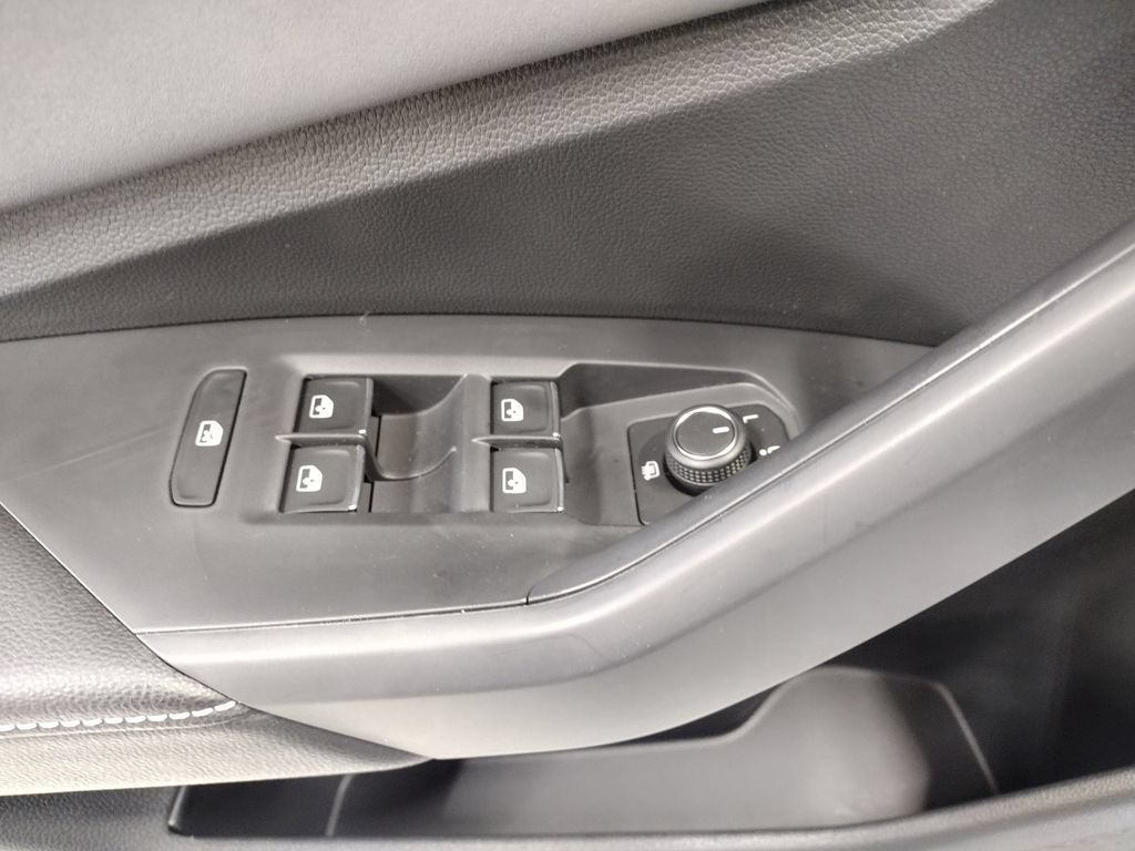 New 2026 Volkswagen Jetta SE FWD image 17