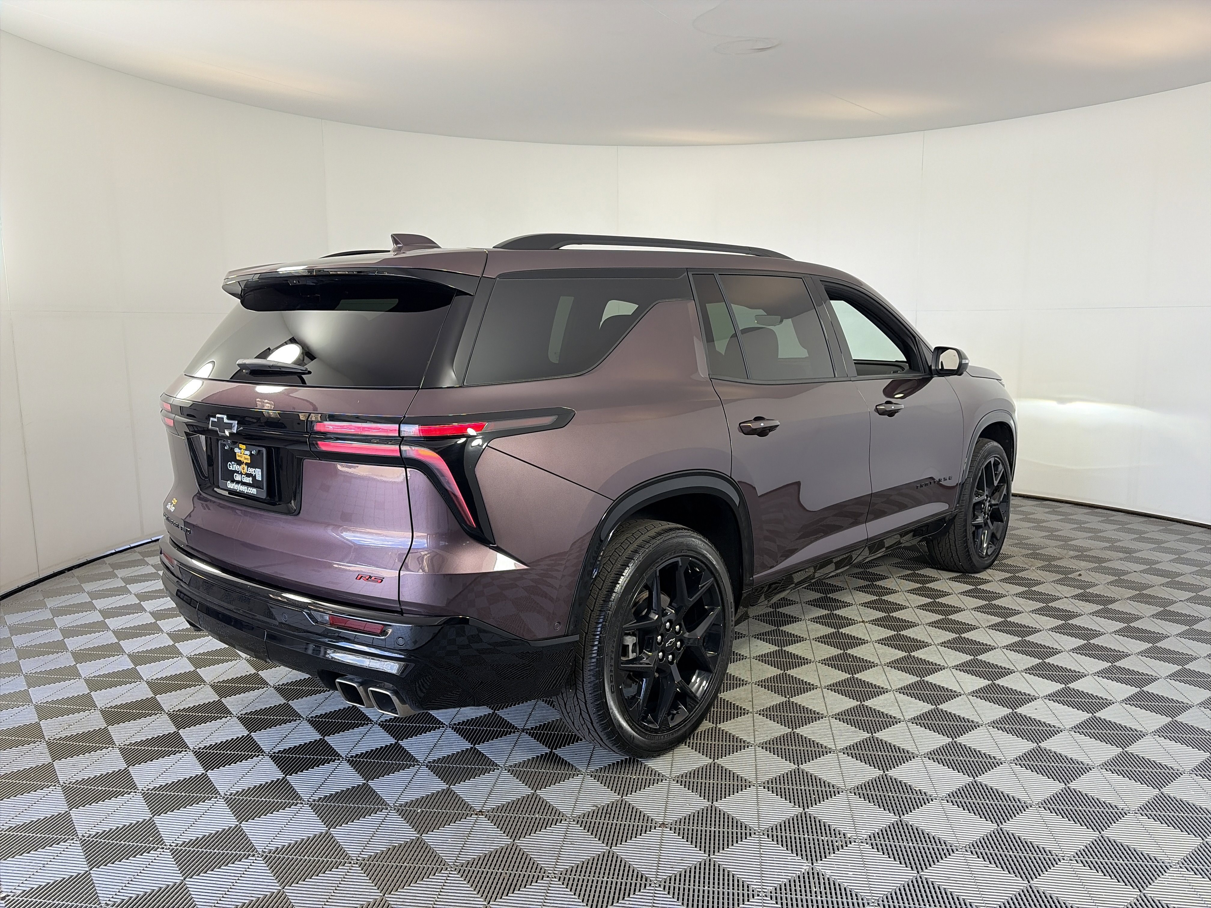 Used 2024 Chevrolet Traverse RS AWD/4WD image 11