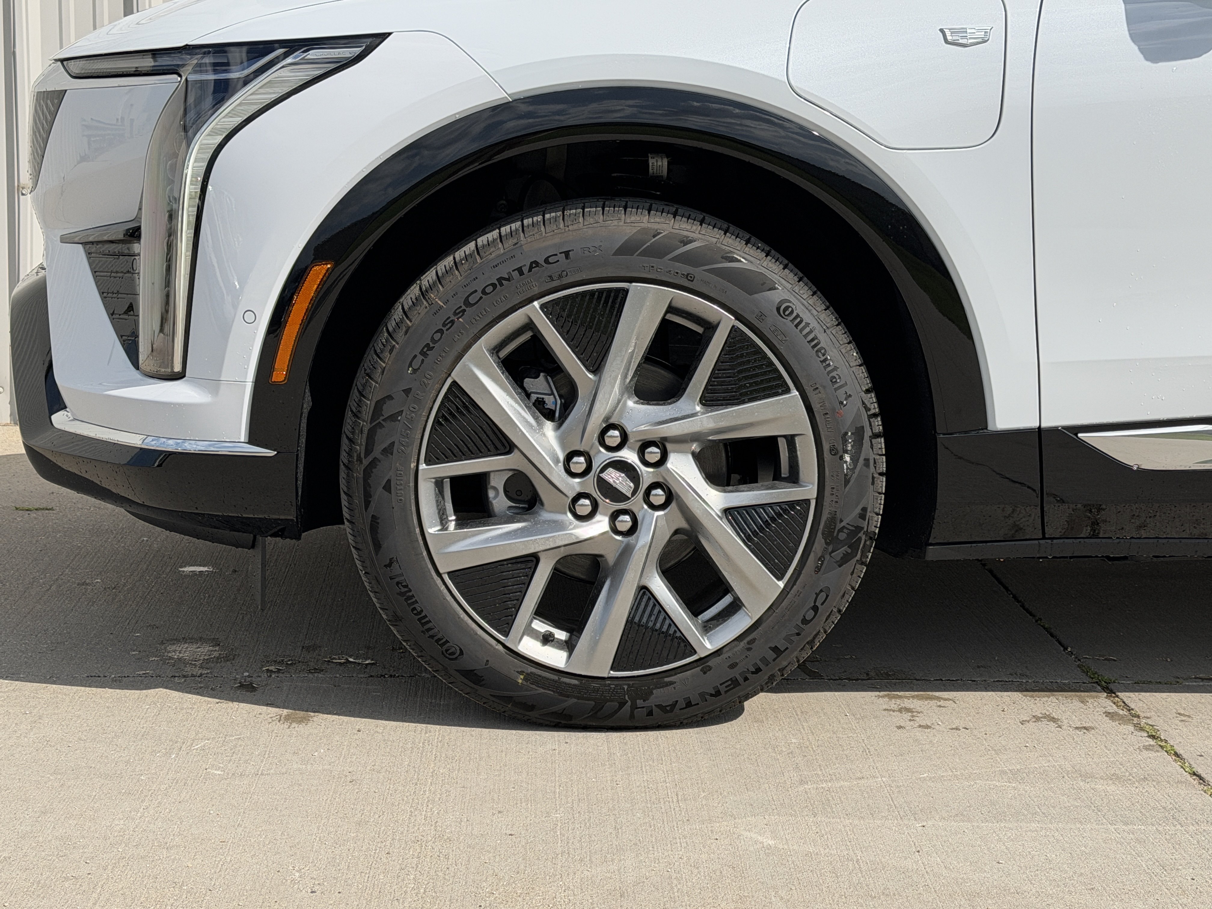 New 2027 Cadillac Optiq Luxury AWD/4WD image 8