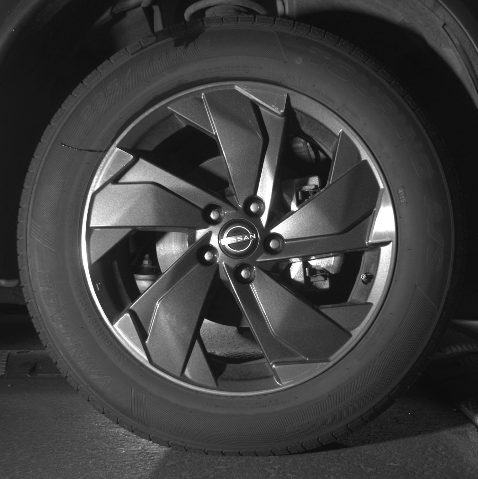 Used 2025 Nissan Rogue SV AWD/4WD image 16