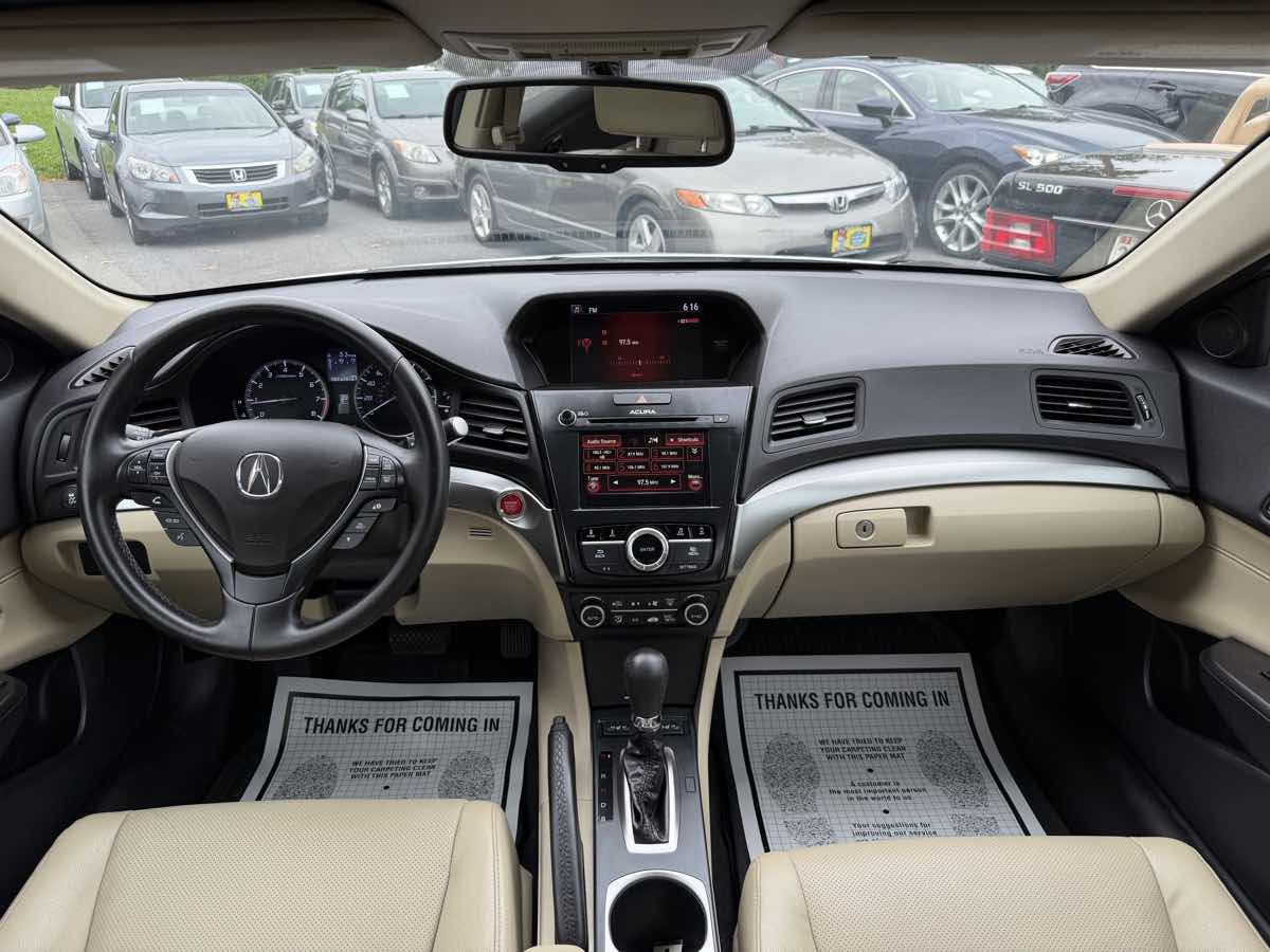 Used 2017 Acura ILX FWD image 13