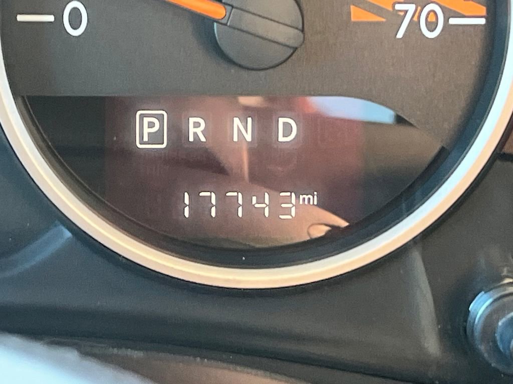 Used 2016 Jeep Wrangler Sahara image 20