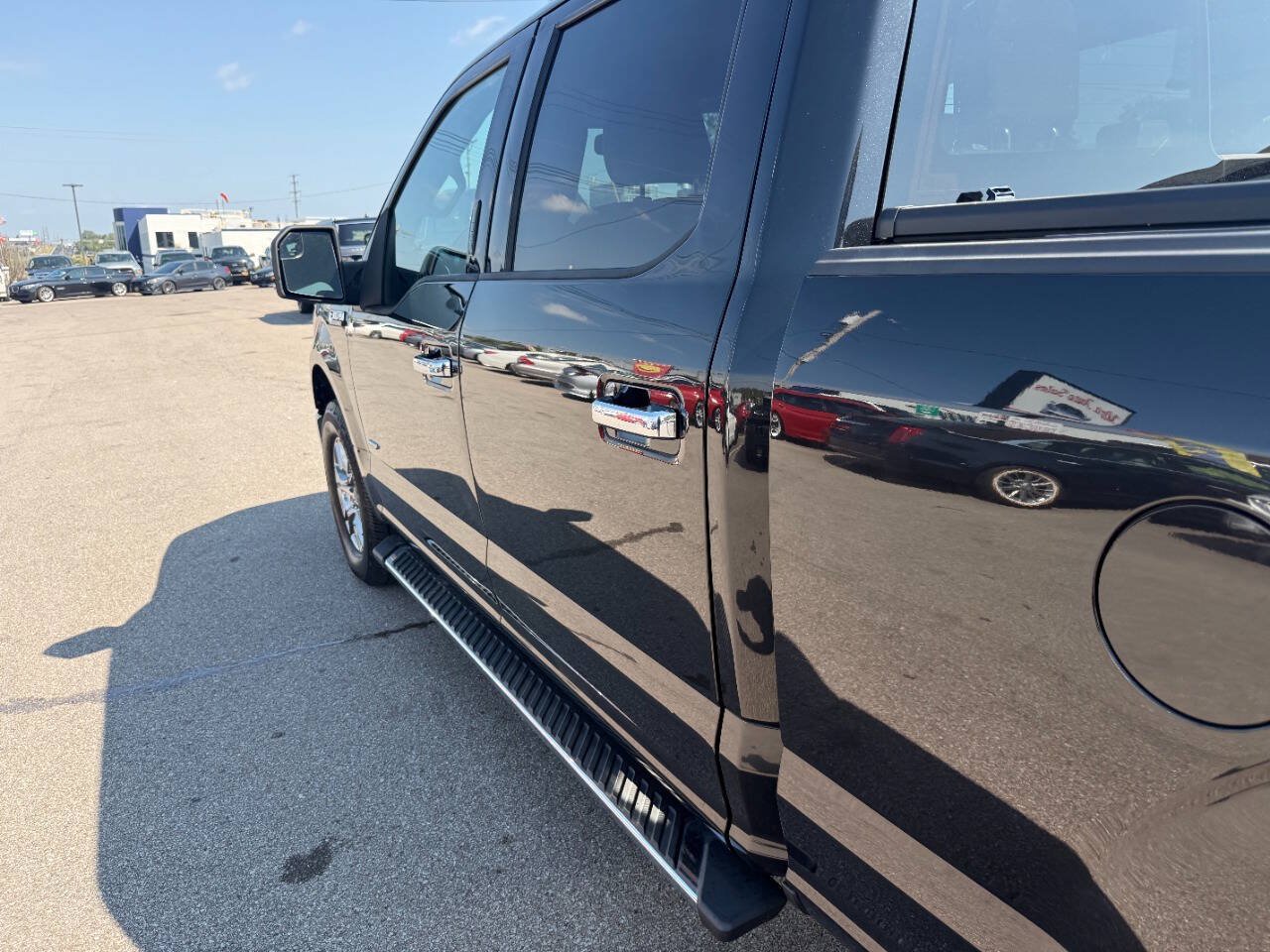 Used 2015 Ford F150 XLT w/ Equipment Group 302A Luxury AWD/4WD image 17