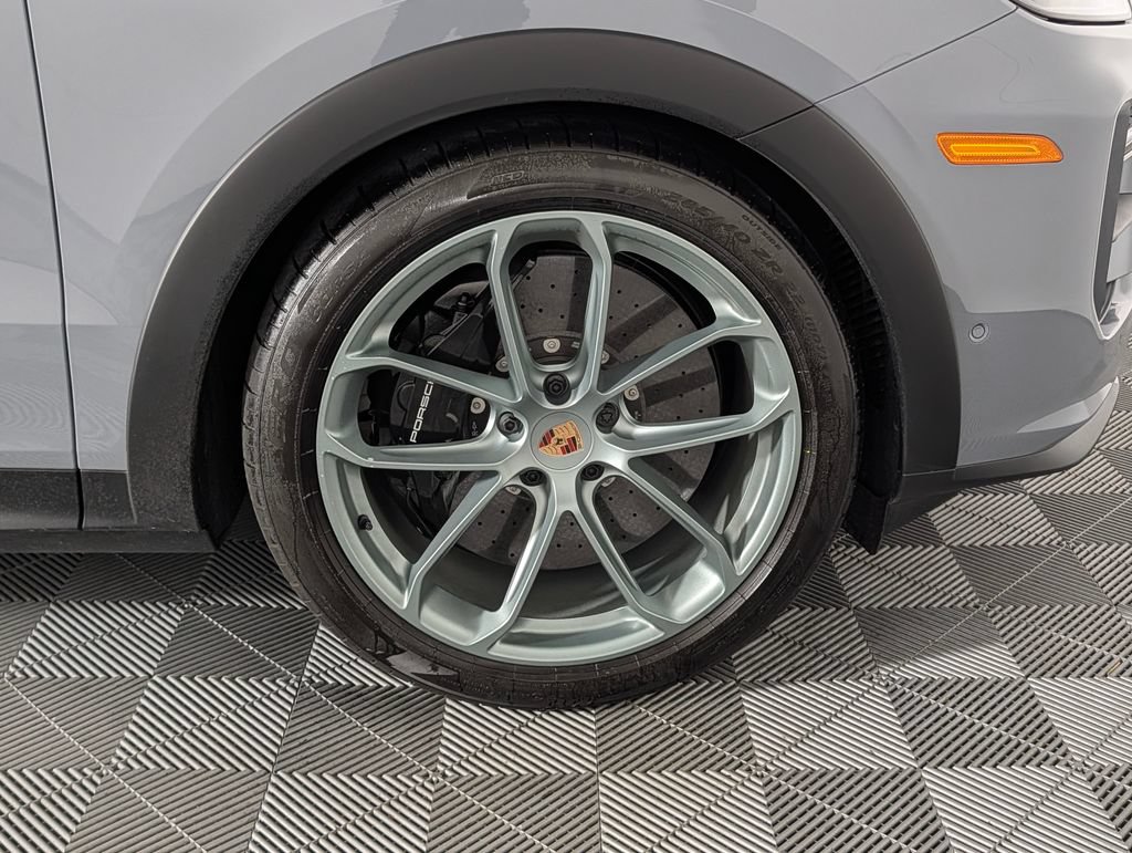 Certified 2026 Porsche Cayenne Turbo GT AWD/4WD image 14