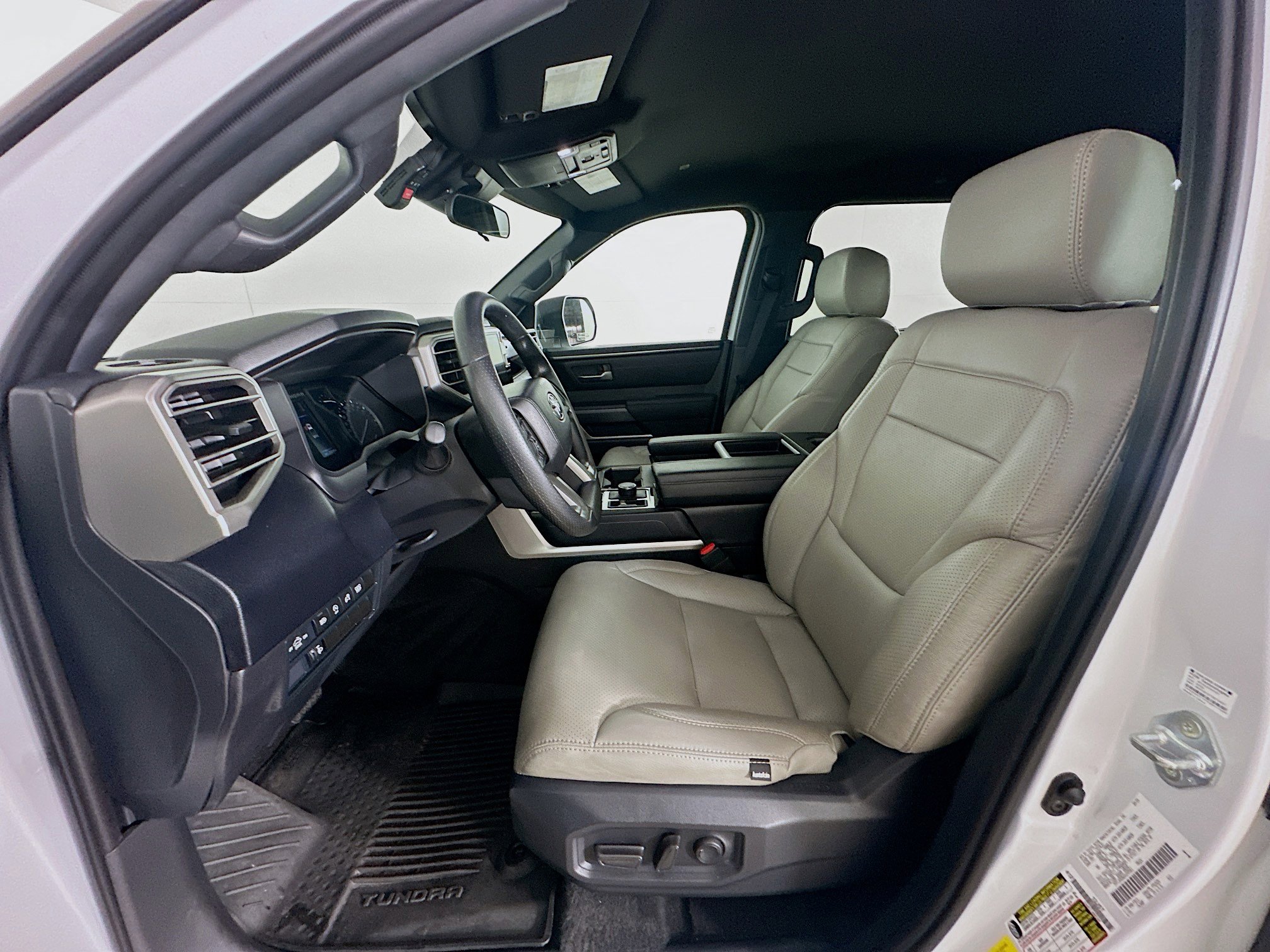 Used 2025 Toyota Tundra SR5 AWD/4WD image 13