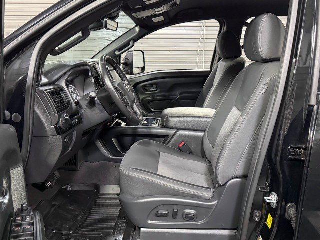 Used 2023 Nissan Titan SV w/ SV Convenience Package image 14