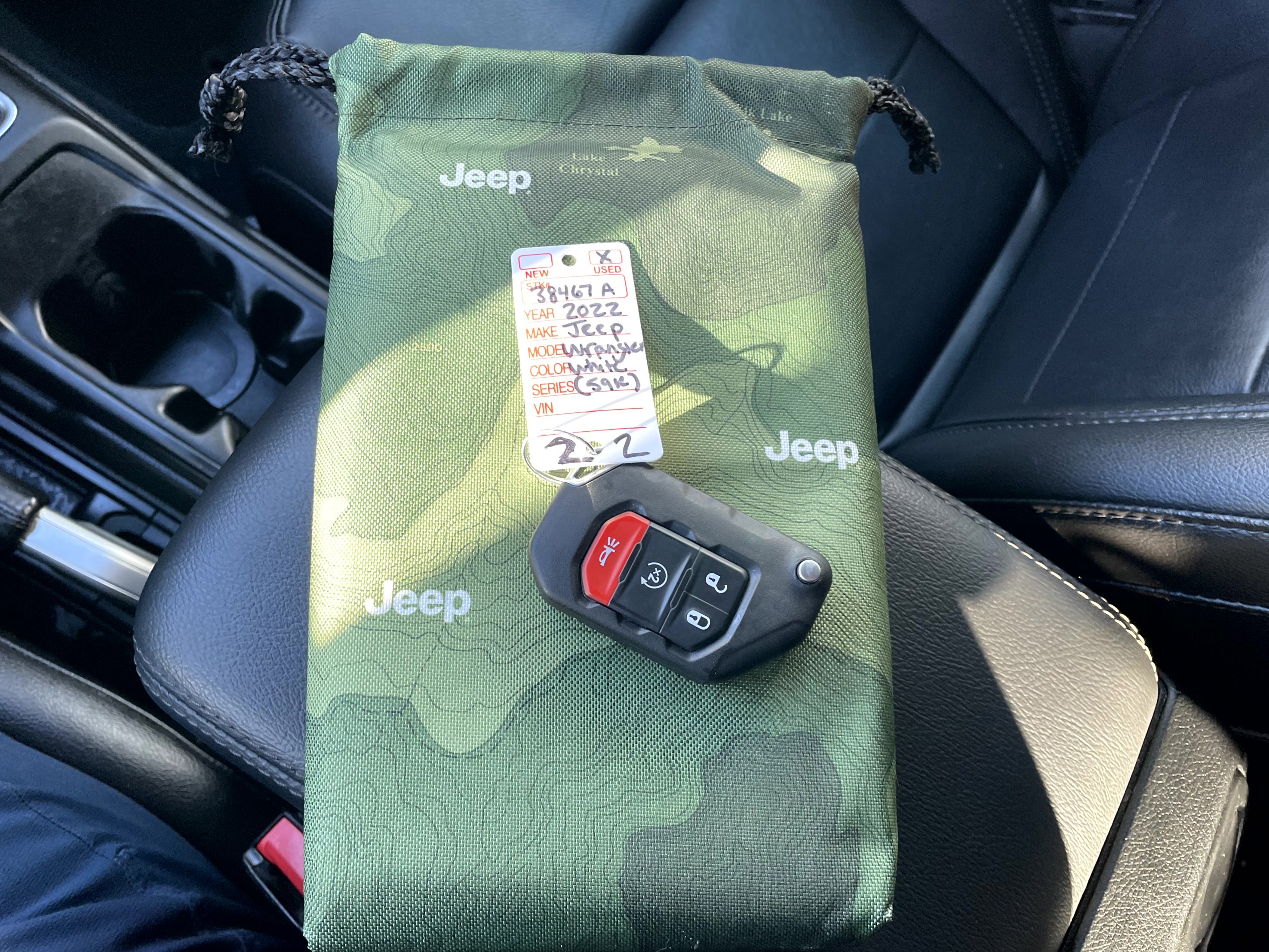 Used 2022 Jeep Wrangler Unlimited Sahara image 19