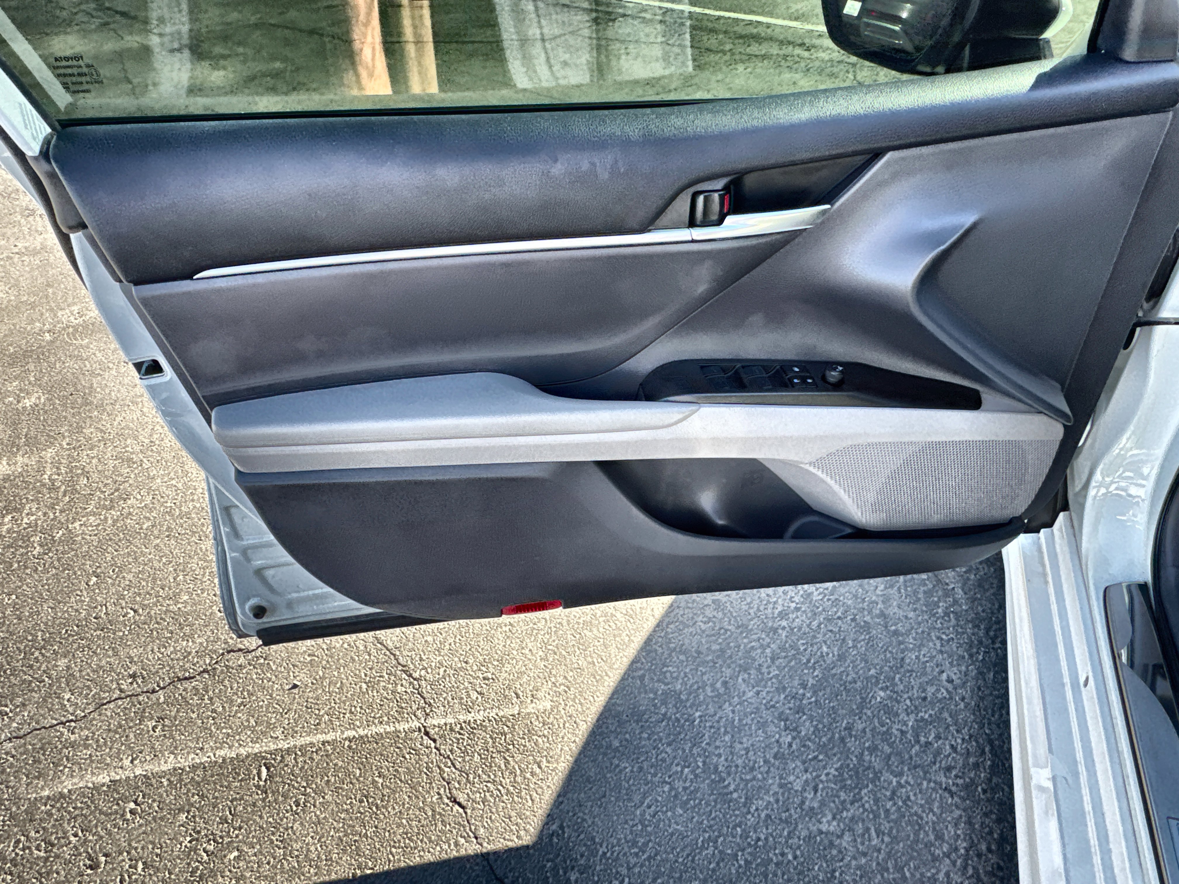 Used 2023 Toyota Camry SE image 21