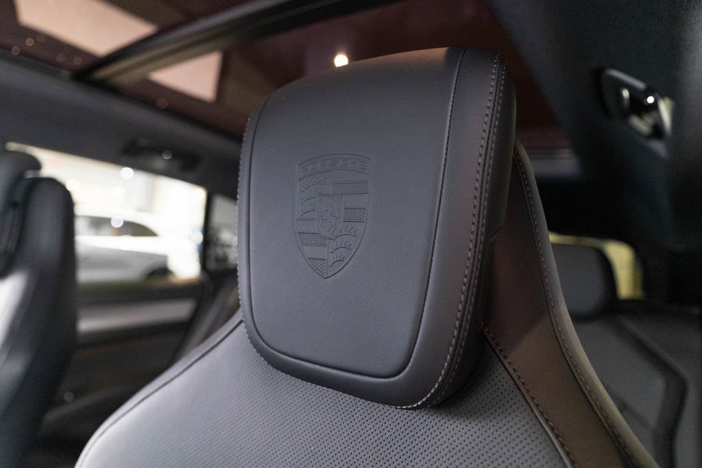 New 2026 Porsche Cayenne Electric AWD/4WD image 6