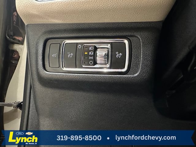 Used 2025 Lincoln Corsair AWD image 20