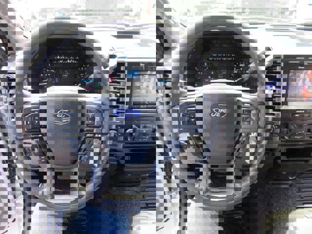 Used 2022 Ford F550 4x4 SuperCab Super Duty image 14