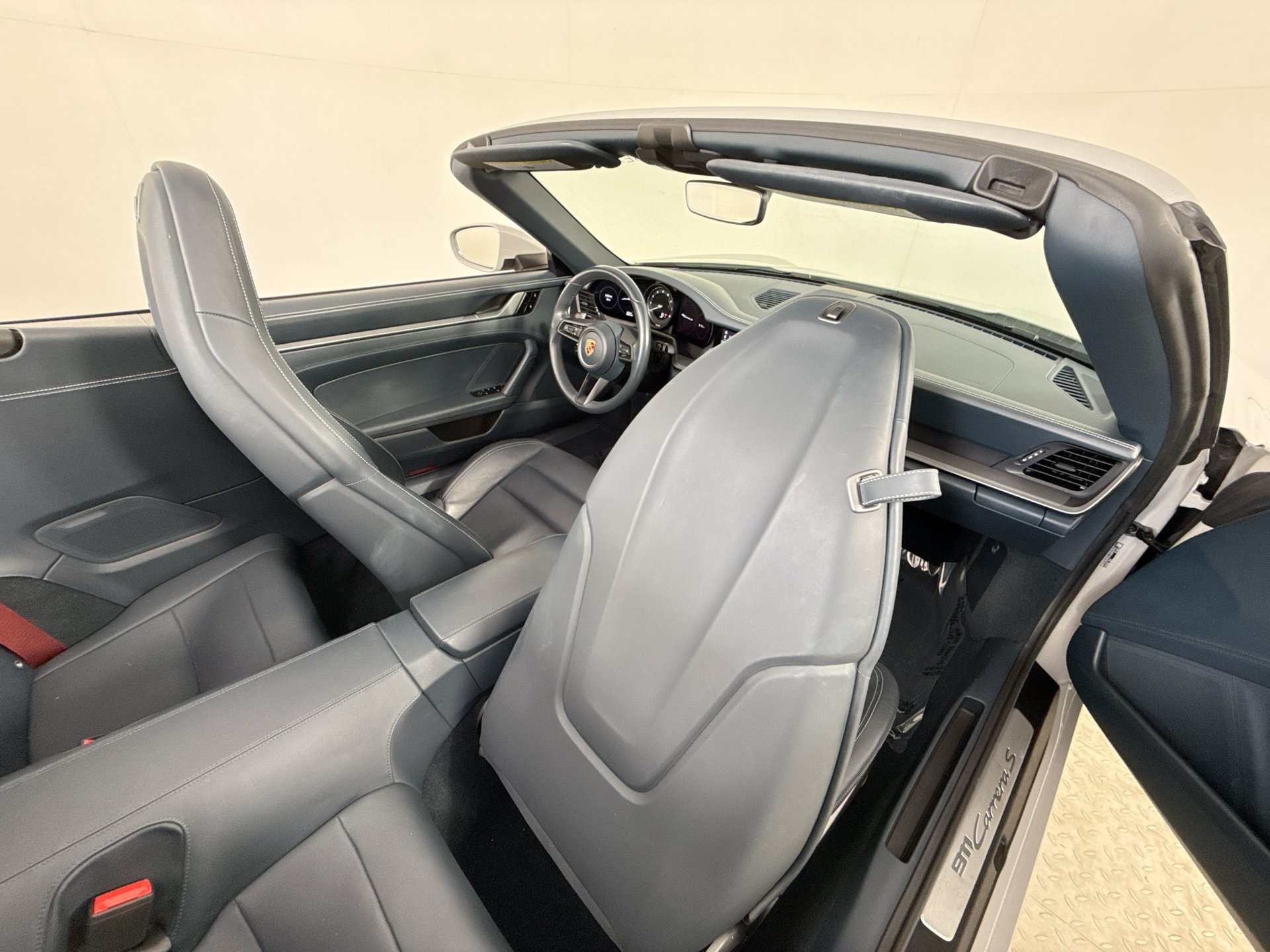 Used 2020 Porsche 911 Carrera S RWD image 24
