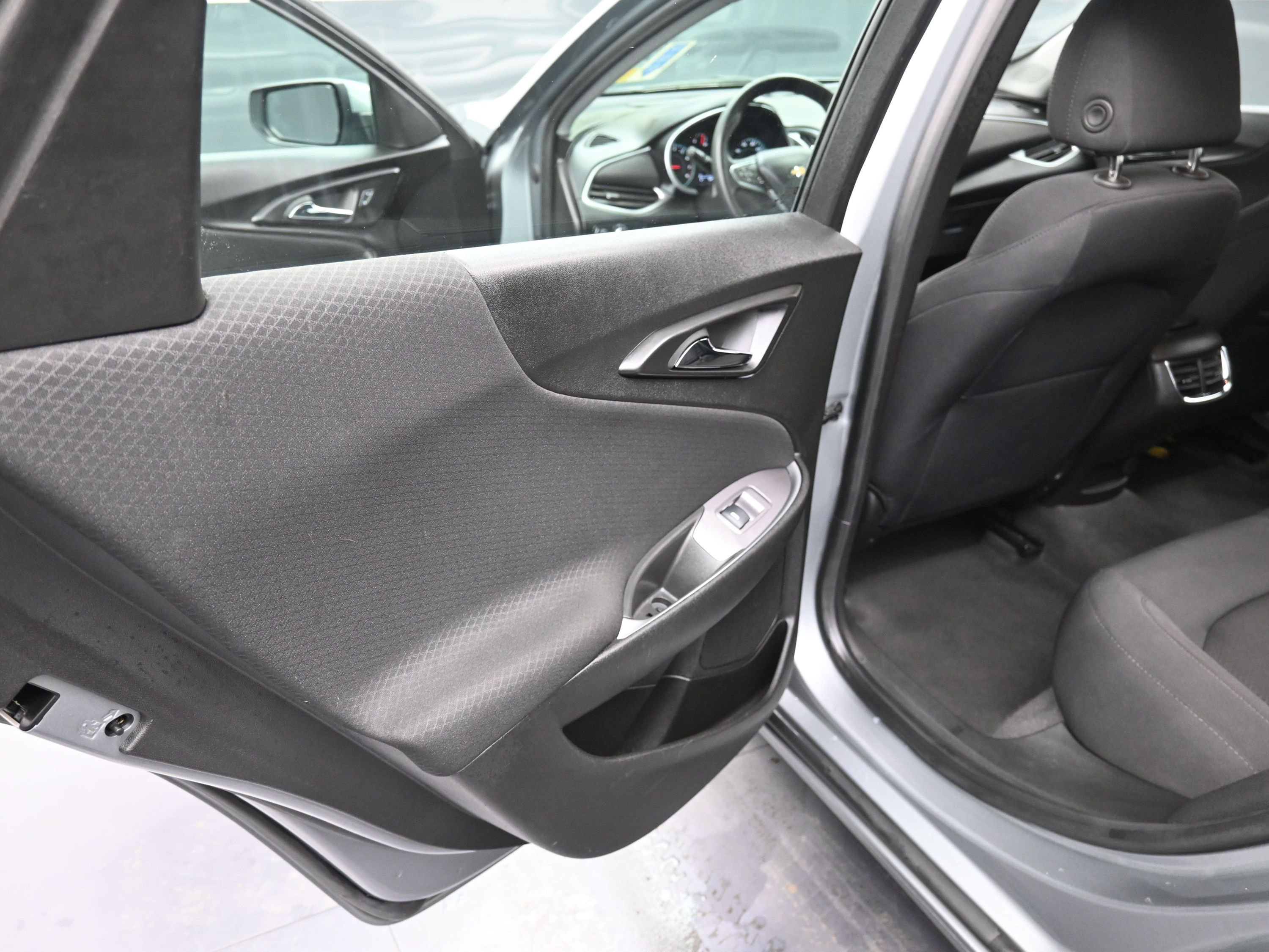 Used 2024 Chevrolet Malibu LT image 21