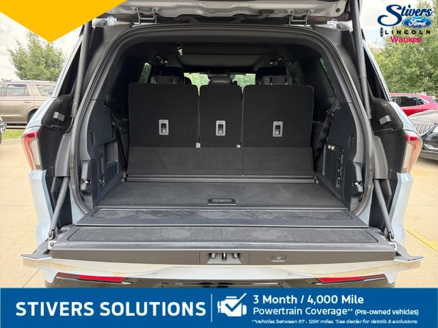 Used 2025 Lincoln Navigator Reserve w/ Jet Appearance Package AWD/4WD image 10
