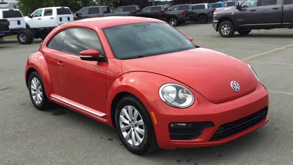 Used 2019 Volkswagen Beetle 2.0T S image 2
