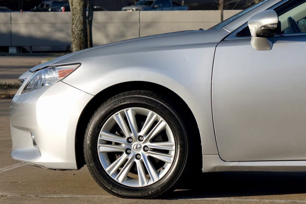 Used 2014 Lexus ES 350 w/ Premium Package image 24