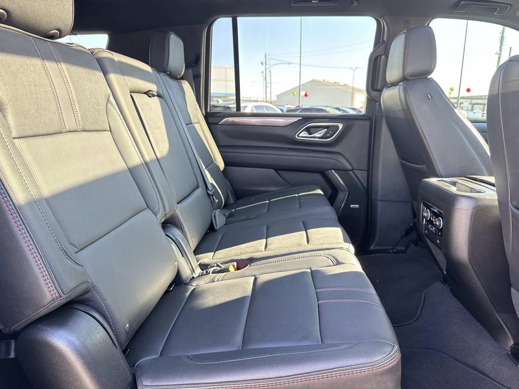 Used 2024 Chevrolet Suburban RST w/ Sport Performance Package image 10