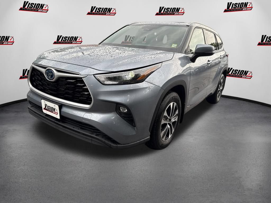 Used 2022 Toyota Highlander XLE