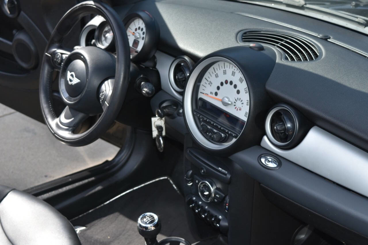 Used 2012 MINI Cooper Convertible FWD image 44