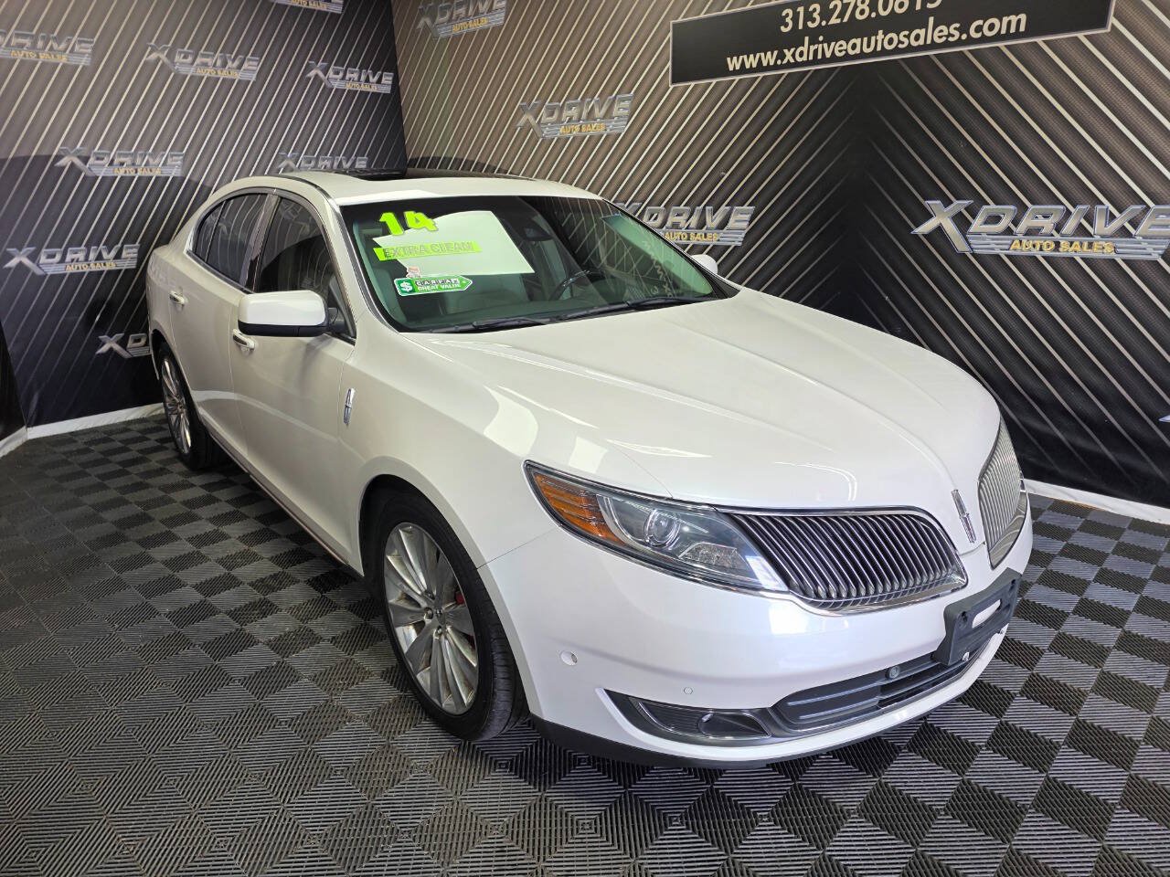 Used 2014 Lincoln MKS AWD w/ Equipment Group 201A image 8