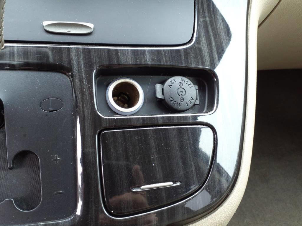 Used 2012 Kia Sedona EX image 19