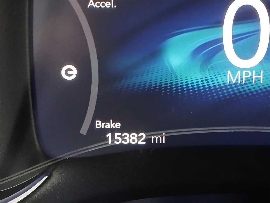 Used 2023 Chrysler Pacifica Limited image 13