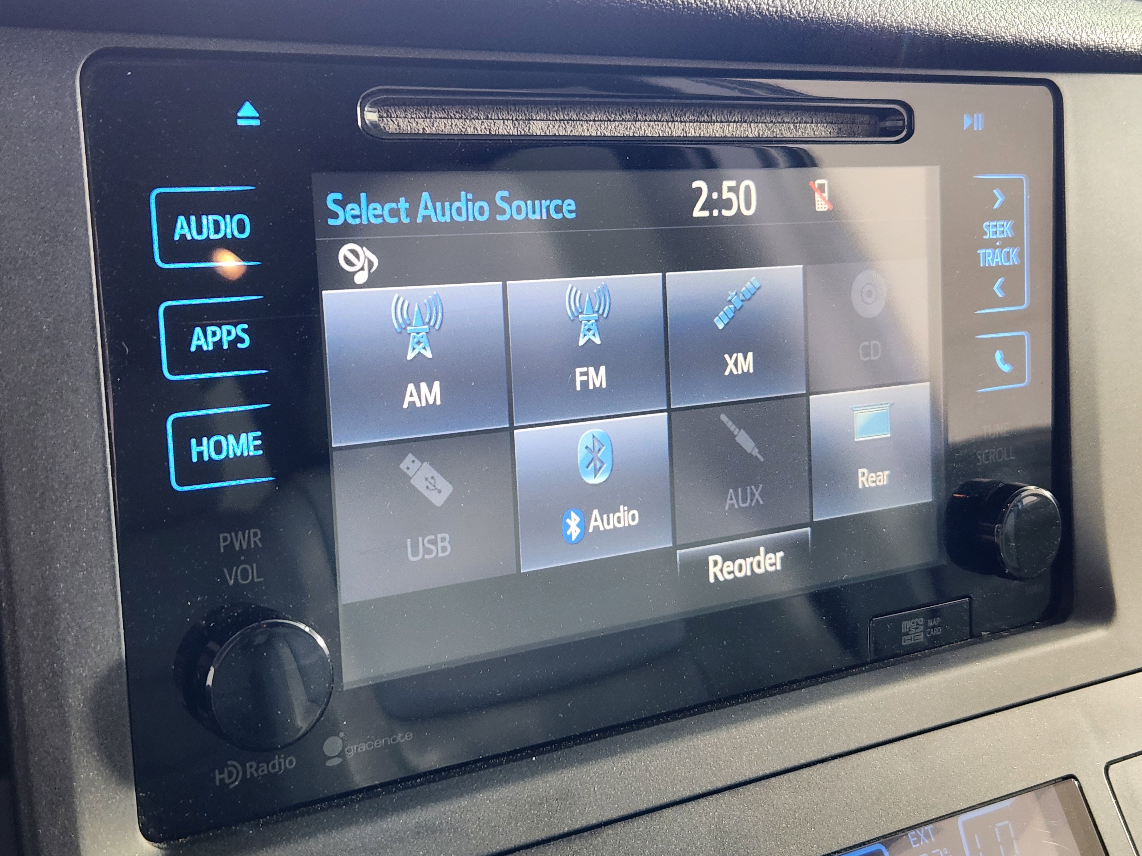 Used 2015 Toyota Sienna XLE Premium FWD image 22