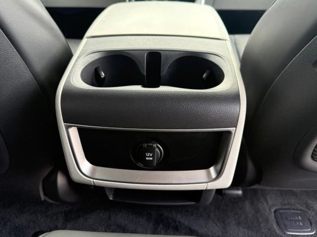 Used 2023 Kia Carnival LX FWD image 15