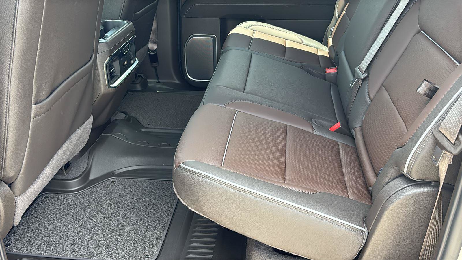 New 2026 GMC Sierra 1500 Denali AWD/4WD image 17