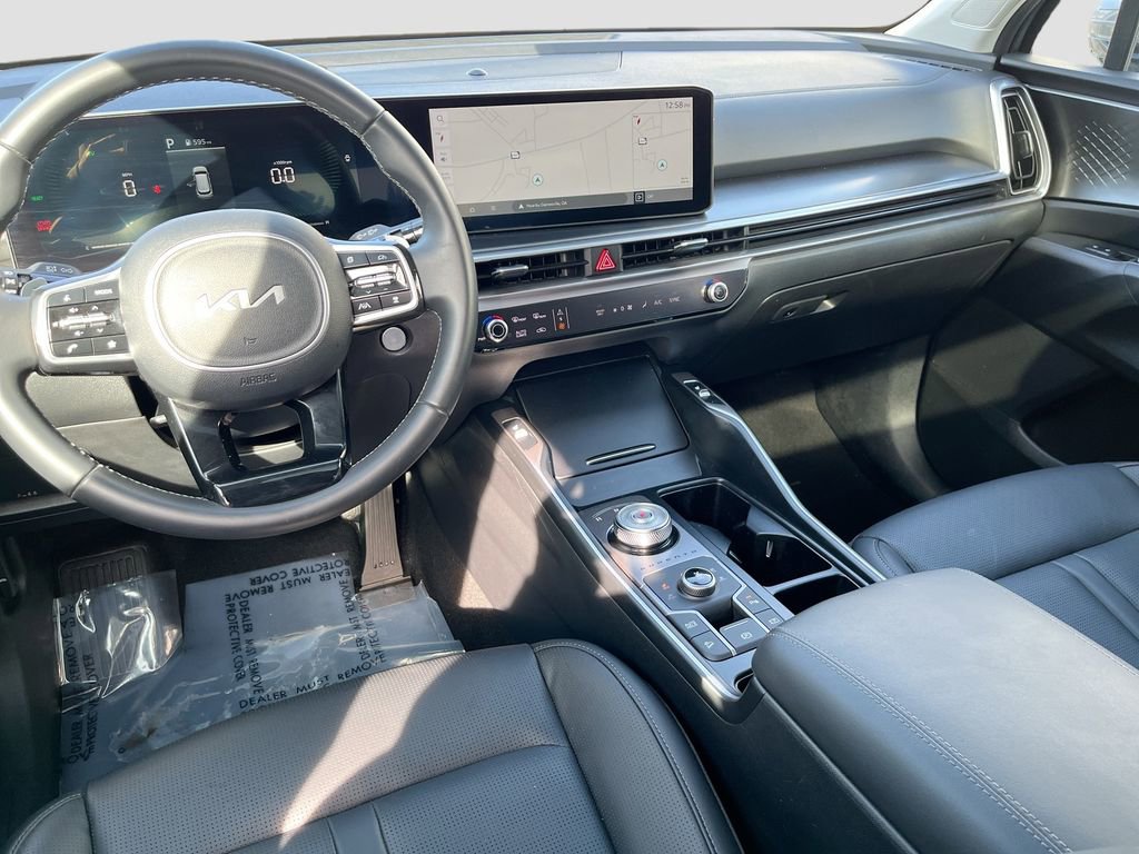 Certified 2025 Kia Sorento EX w/ EX Panoramic Sunroof Package image 27