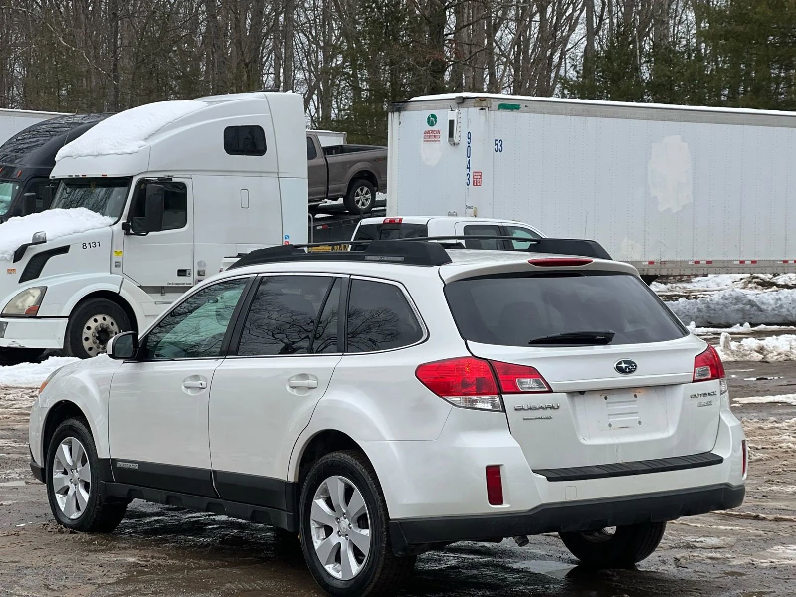 Used 2011 Subaru Outback 2.5i Premium image 4