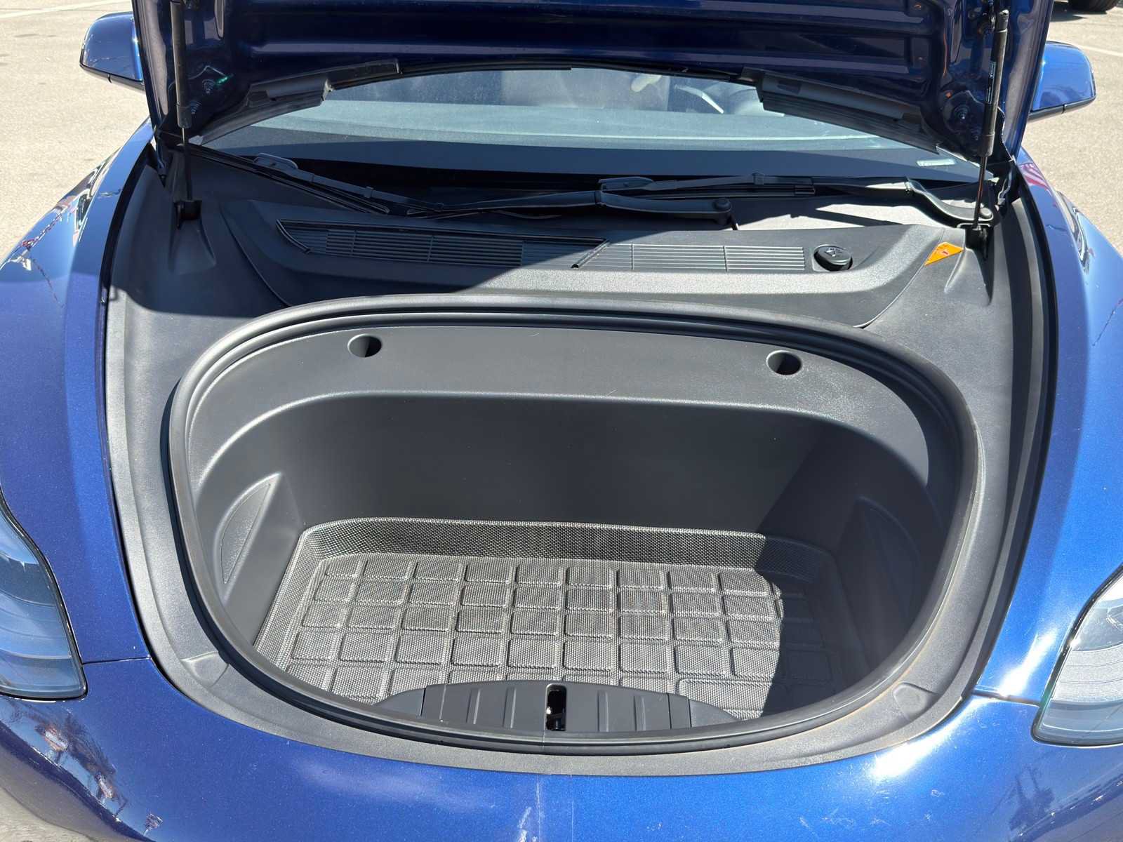 Used 2022 Tesla Model 3 Long Range AWD/4WD image 32
