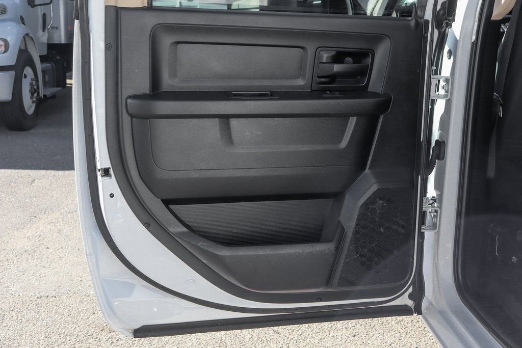 Used 2020 RAM 3500 Tradesman w/ Chrome Appearance Group image 40