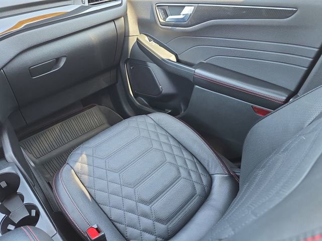 Used 2023 Ford Escape ST-Line Elite w/ Premium Technology Package image 28