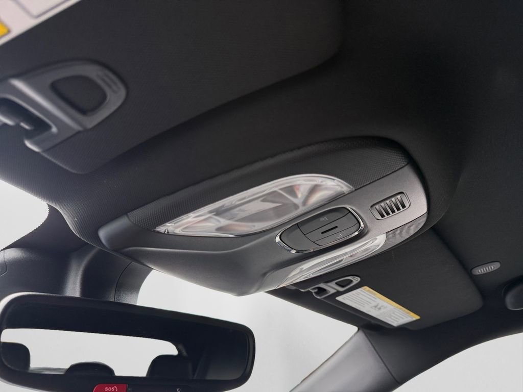 Used 2025 Jeep Compass Limited image 27