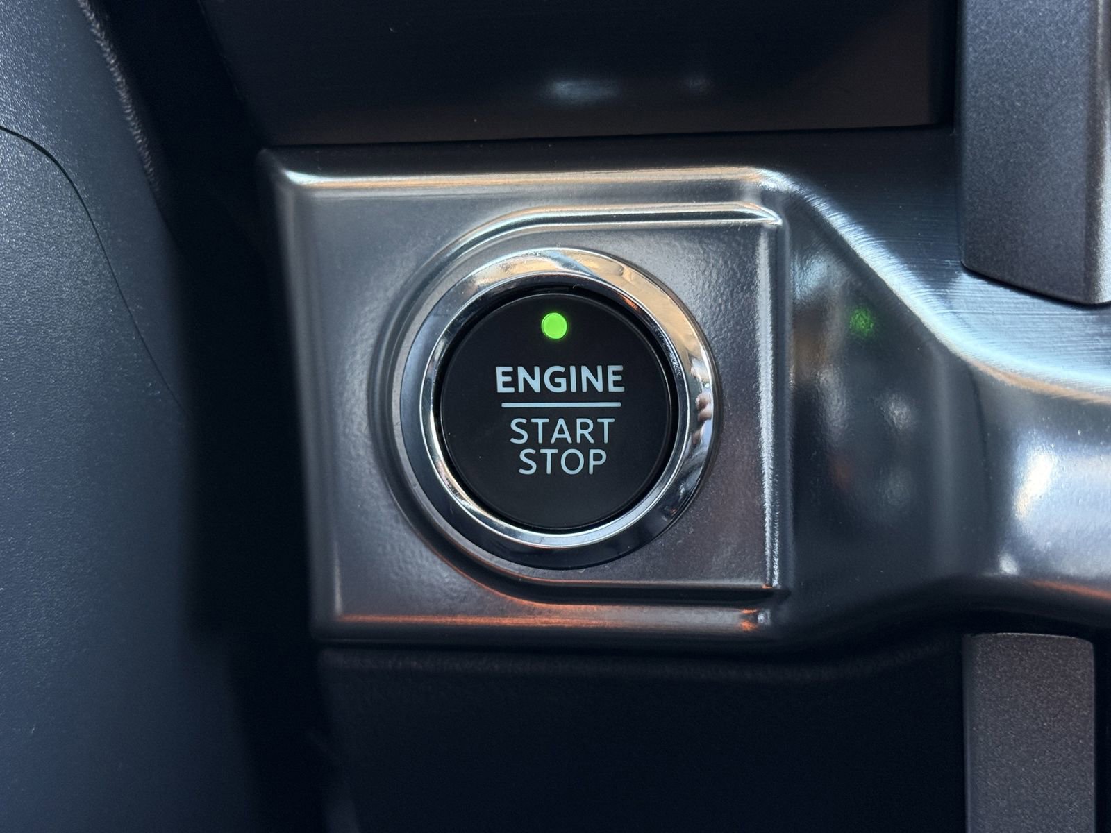 Used 2023 Ford F150 Lariat w/ Trailer Tow Package image 24