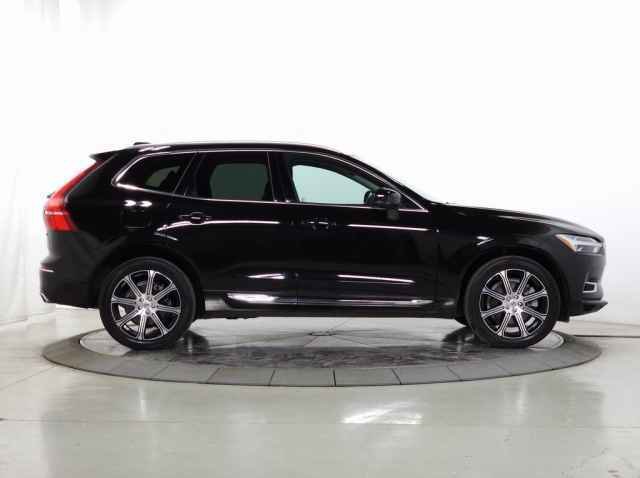 Used 2019 Volvo XC60 T8 Inscription image 12