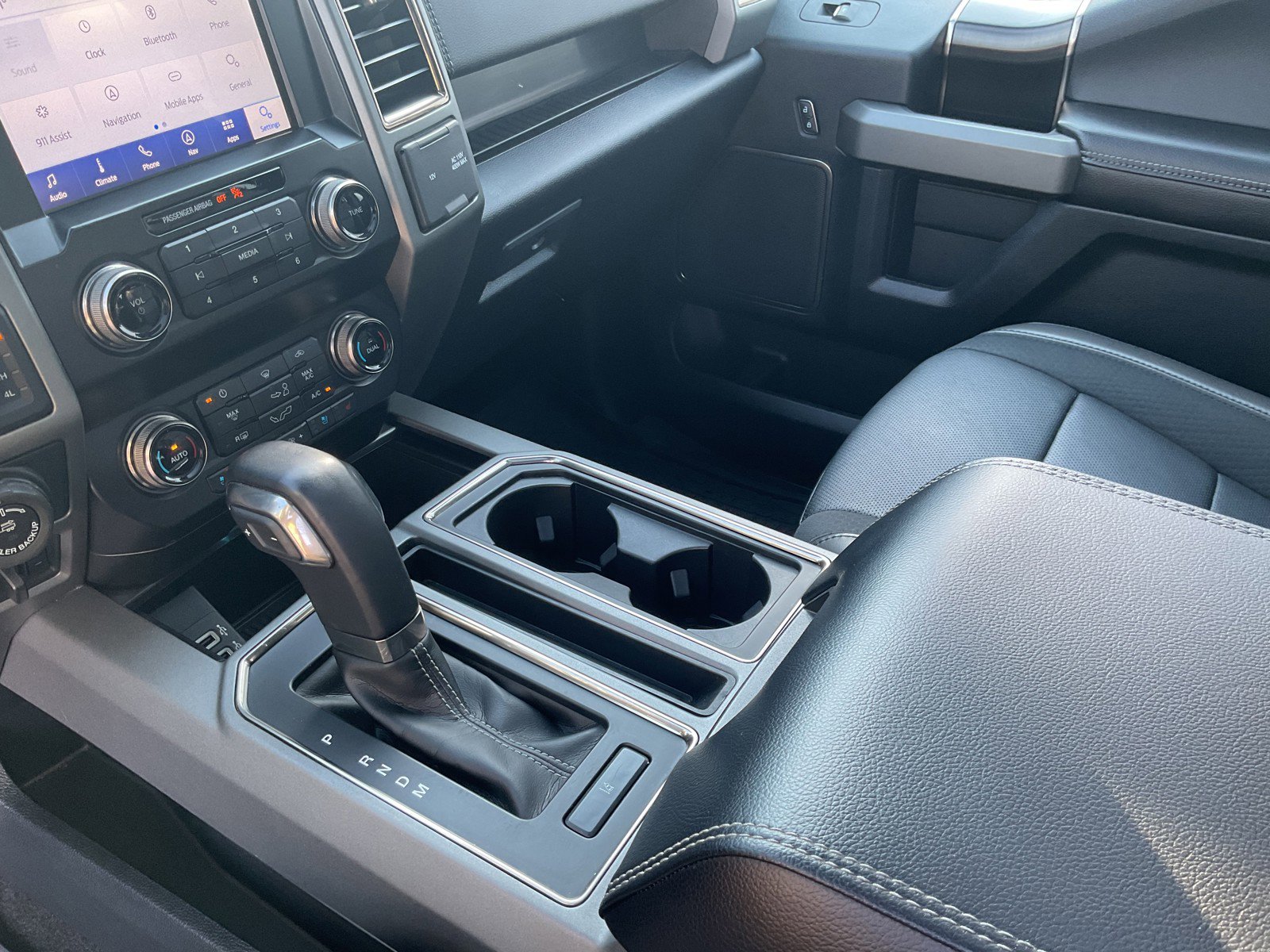 Used 2020 Ford F150 Raptor w/ Equipment Group 802A Luxury image 33