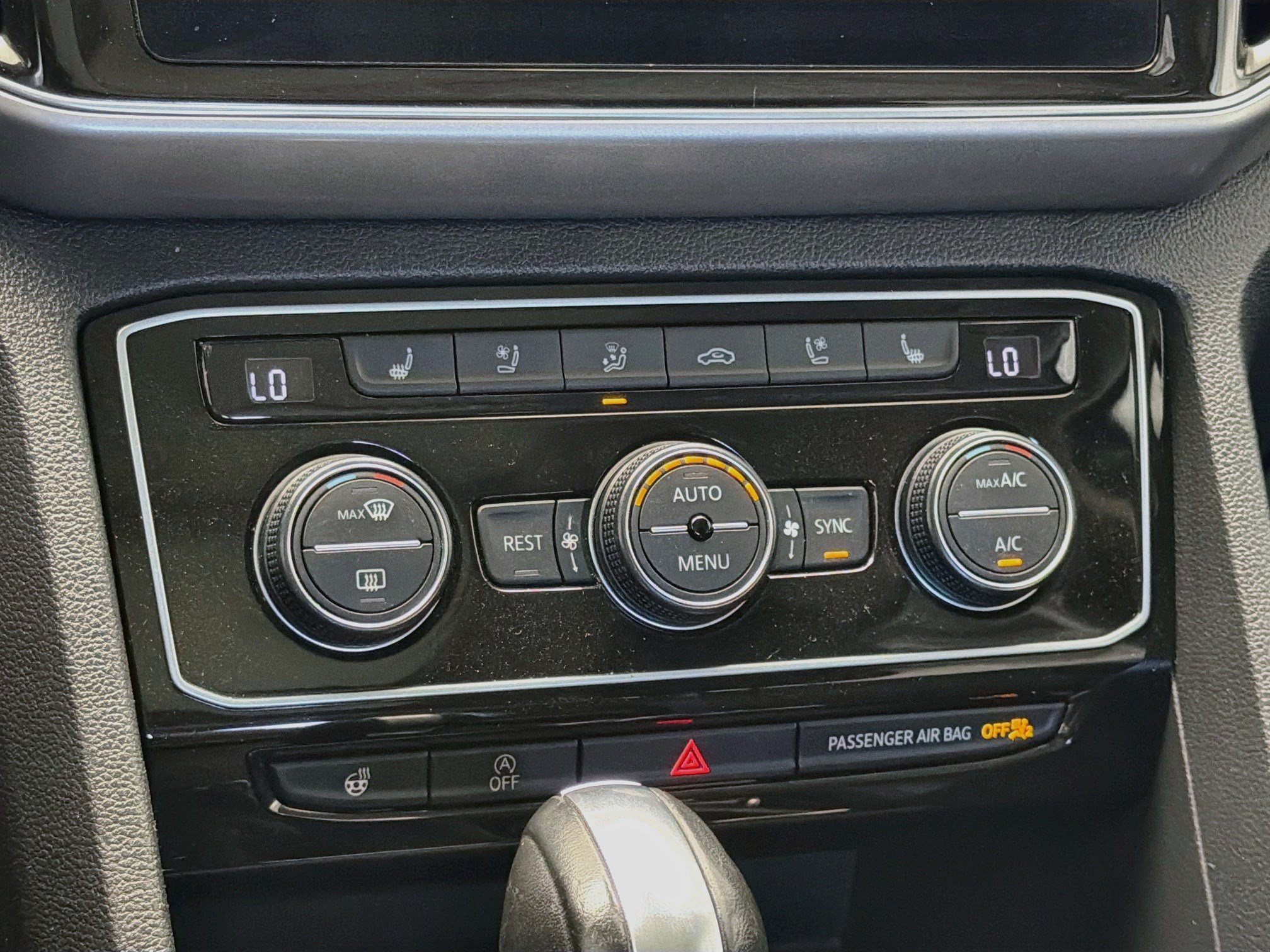 Used 2019 Volkswagen Atlas SEL Premium AWD/4WD image 9