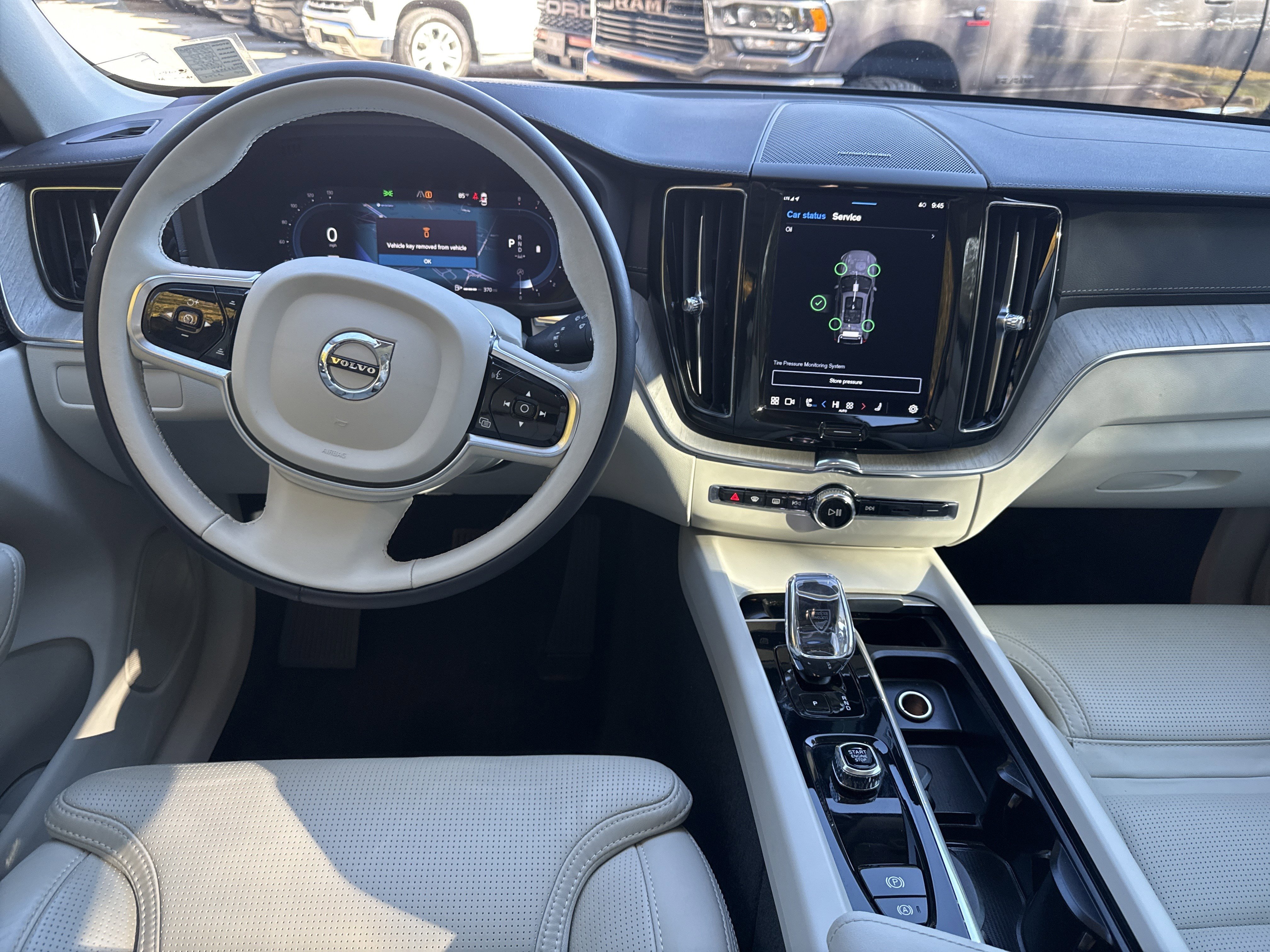 Used 2023 Volvo XC60 B5 Ultimate w/ Climate Package image 21