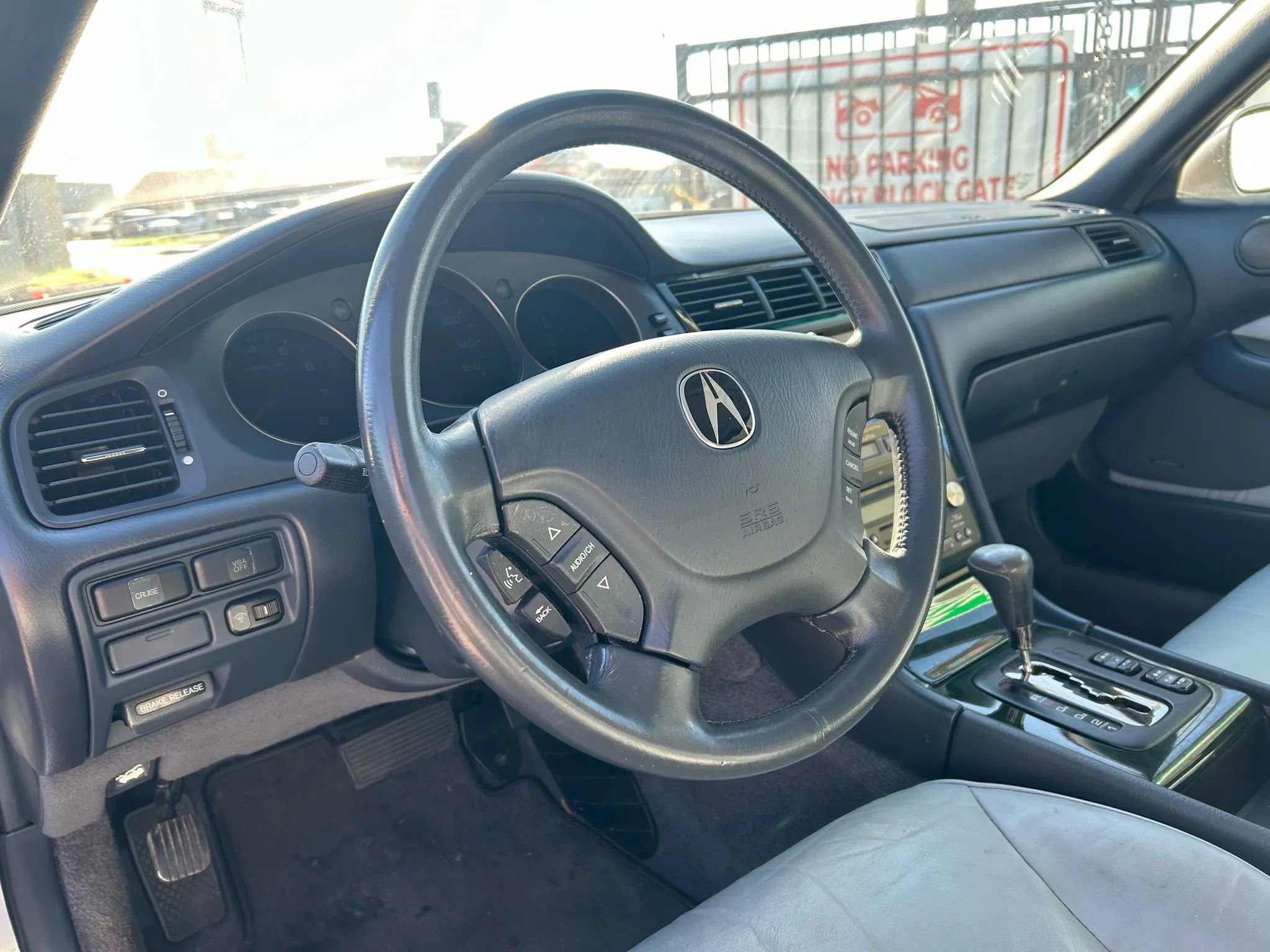 Used 2004 Acura RL image 11