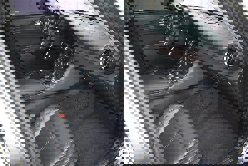 Used 2019 Alfa Romeo Giulia Ti image 21