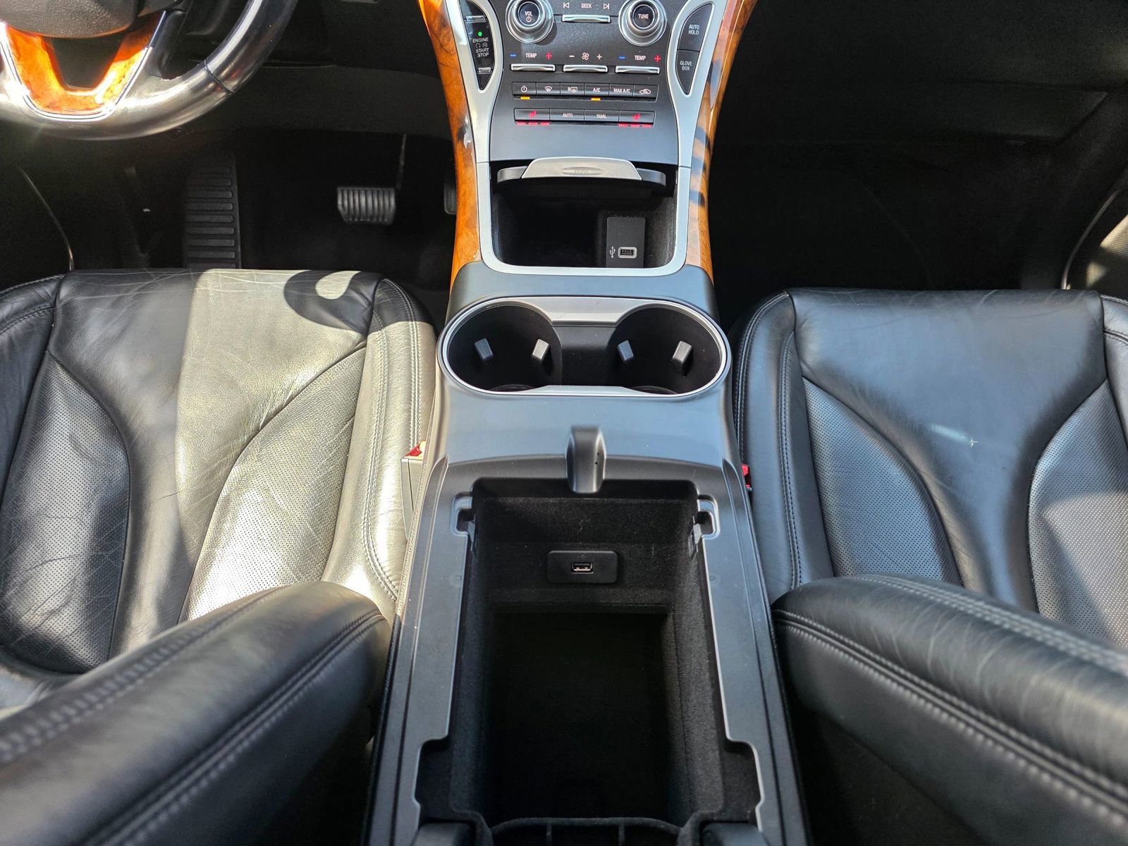 Used 2017 Lincoln MKX Select image 18