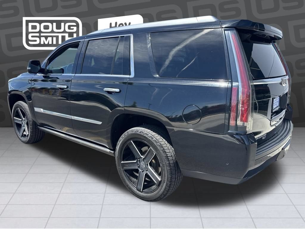 Used 2017 Cadillac Escalade Platinum AWD/4WD image 3