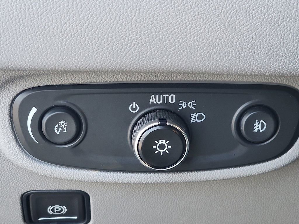 Used 2023 GMC Terrain SLT image 26