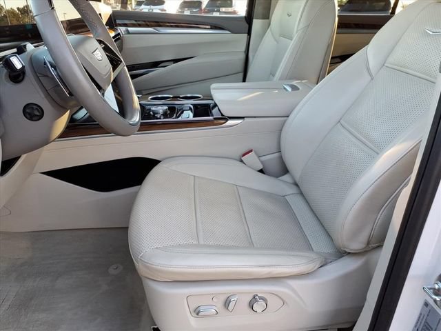 Certified 2025 Cadillac Escalade Sport Platinum AWD/4WD image 5