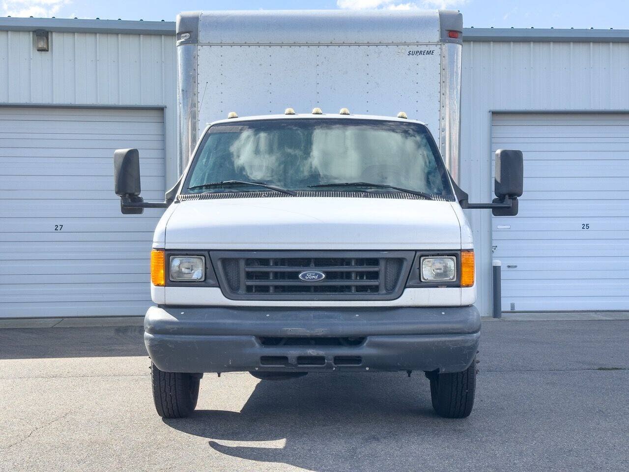 Used 2006 Ford E-450 and Econoline 450 RWD image 3